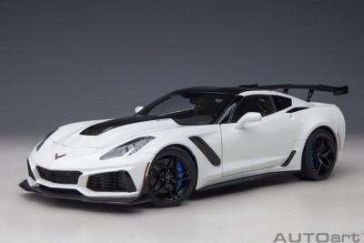 AUTOart　Chevrolet Corvette 1:18 $_1.JPG?set_id=880000500F