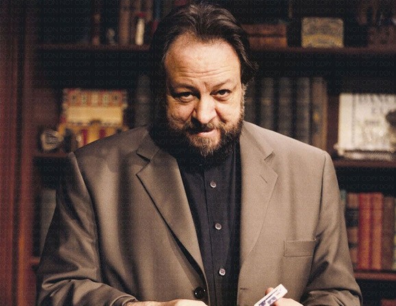 COLOR PHOTO OF RICKY JAY ON SET 8 X 10 / Archival Magician Photo Reprint