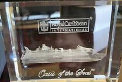 Oasis of the Seas Etched Block New in Box