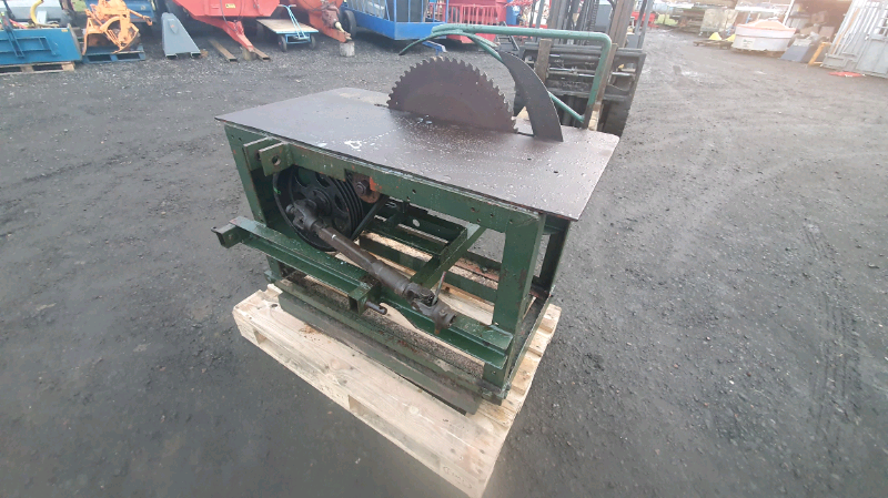 Tractor Three Point Linkage Pto Driven Saw Bench In Motherwell