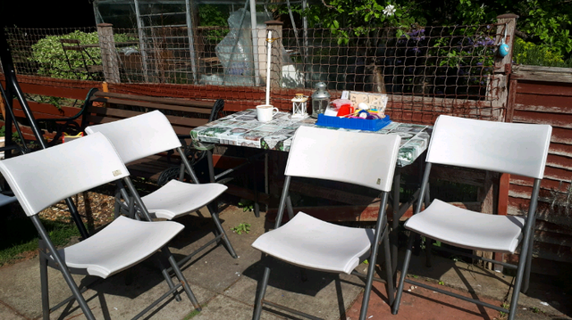 Garden Table Nad Chairs In Duddingston Edinburgh Gumtree