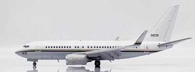 B737-700 C-40A CLIPPER US NAVY REG: 165835 WITH STAND - JC WINGS JC20278 1/200