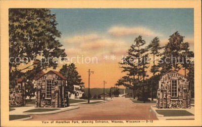 Wisconsin Dells View Marathon Park showing Entrance