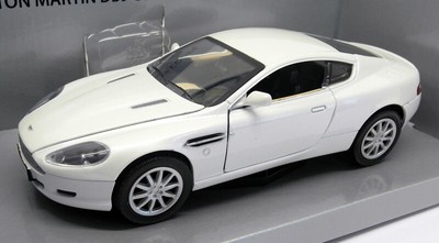 Mondo 1/24 Scale Diecast Model Aston Martin DB9 Coupe White