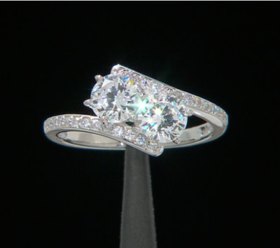 Bella Luce Rhodium Sterling Silver Simulated Forever White Diamonds Ring 925 sz7