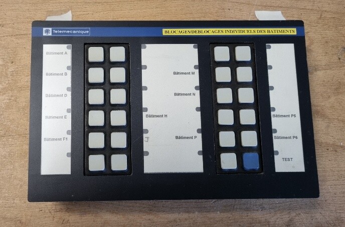 Telemecanique Xbtbb811010 Terminal Xbt-Bb811010