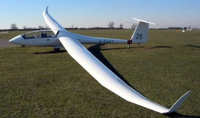 Schempp-Hirth Duo Discus Glider Desktop Wood Airplane New Model Small Scale 1/72