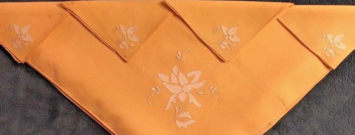 Vintage Yellow Madeira Linen Table Square With 4 Napkins