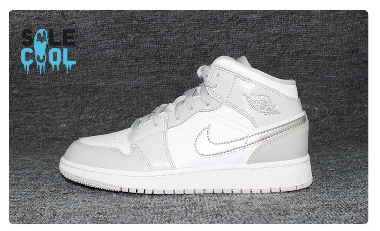 Pre-owned Jordan Nike Air  1 Mid Grey Shoes 555112-012 In White