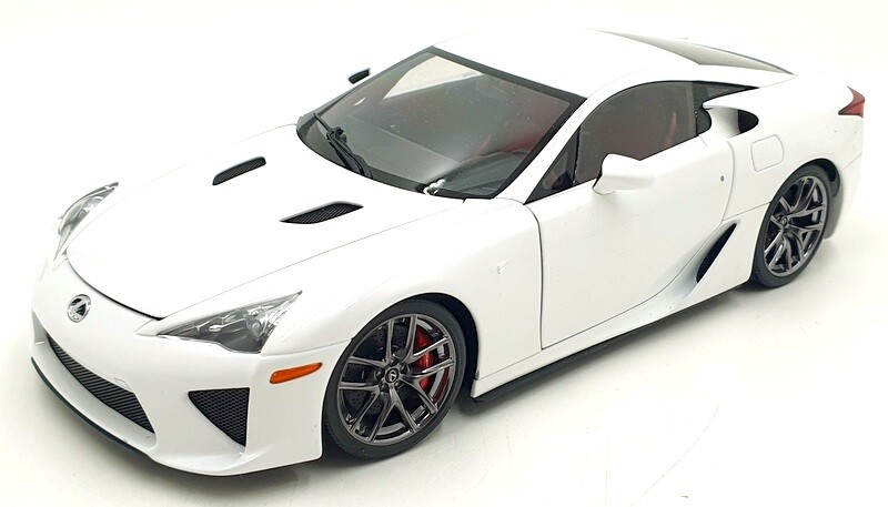 ミニカー AUTOart 1/18 LFA nur AUTOart 1:18 Scale Lexus LFA Nurburgring Package, Orange