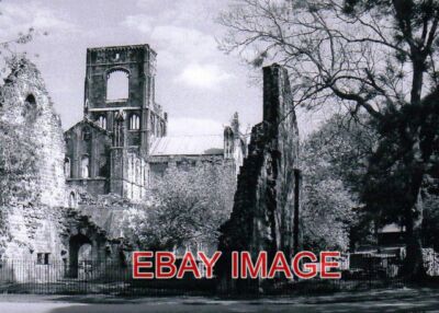 PHOTO  KIRKSTALL ABBEY RUINS - KIRKSTALL 2004
