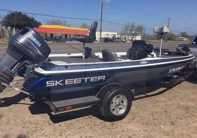 Bass boat skeeter 18 ft