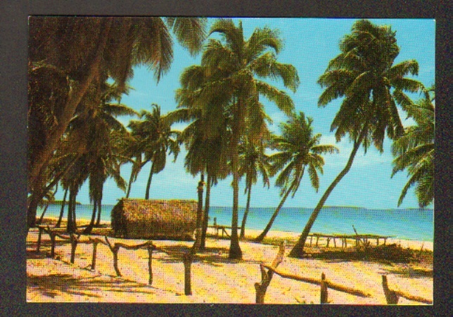 Ouvea / Ile Loyaute (Nouvelle Caledonie) Paillote , Plage De Mouli