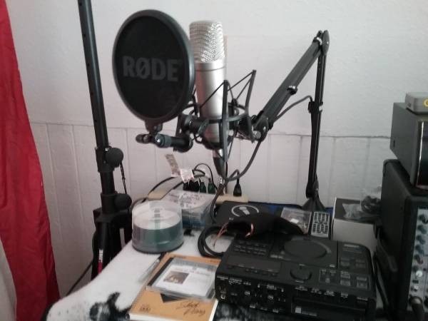 MUSIC EQUIPMENT FOR A BAND OR kARAOKE