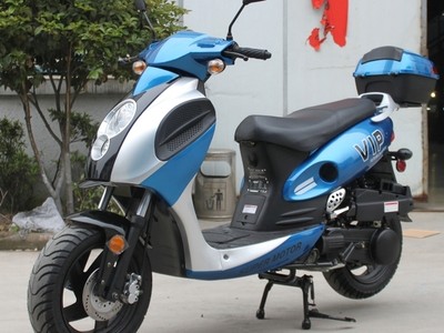 New 149/150 cc Gas Scooter Free Cargo box