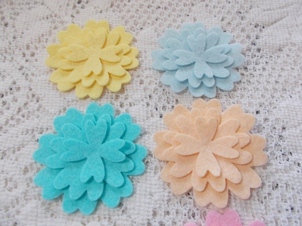 Felt Flower Die Cuts (Creamsicle) 6 Full Flowers (18 pieces) Wool Blend Felt