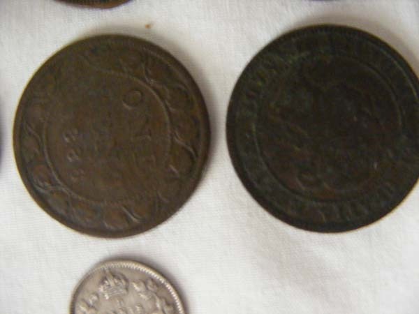 7 VINTAGE CANADIAN COINS 6 ONE CENT and 1 FIVE CENT