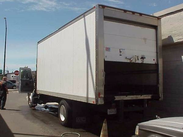 2006 International 4300 Refrigerator Truck