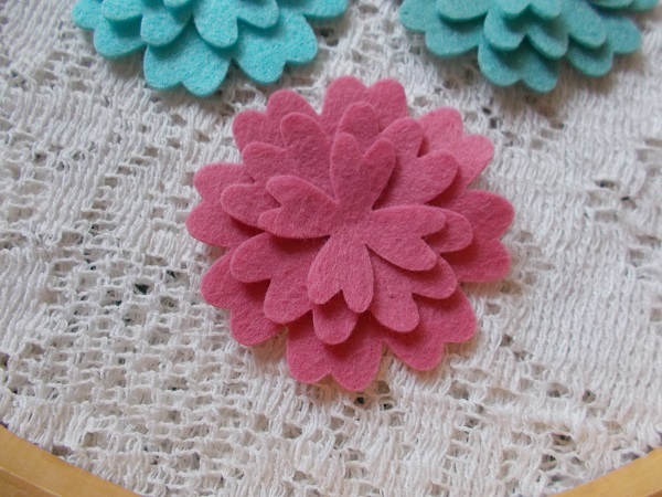 Felt Flower Die Cuts (Winter Weather) 5 Full Flowers (15 pieces) Wool Blend Felt