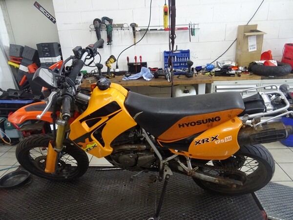 AHL Bremsbeläge Vorne Für Hyosung XRX 125 LC Enduro/Supermoto 2014-2015 - 39,5x45x7,5 Mm