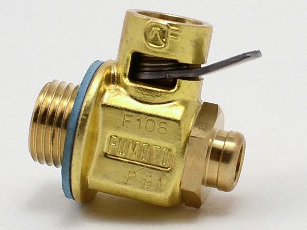 Fumoto F108S Engine Quick Oil Drain with F-HOSE, L-001 Elbow and SH-10 Socket