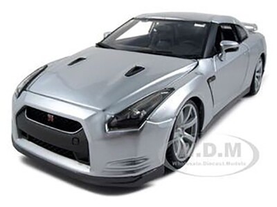 2009 NISSAN GT-R R35 SILVER 1/18 DIECAST MODEL CAR BY BBURAGO 12079