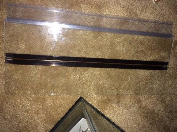 10 gallon tank w/Light Hood, Glass Top, & Filter