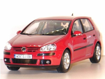 VW Volkswagen Golf V red WELLY 1:18