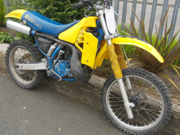  SUZUKI  RM  250 MOTOR  CROSS 1988 EVO 2 STROKE CLASSIC 