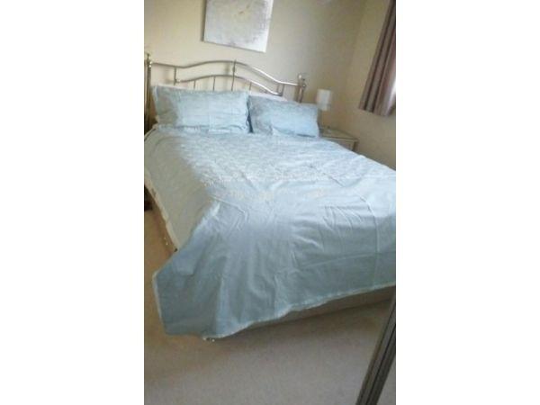 Dorma kingsize duvet duck egg blue and beige , valance