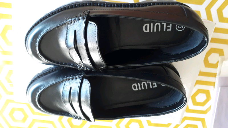 Ladies Black Leather Loafers Size 5