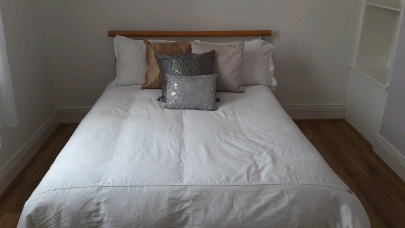 Bedding Goosedown Duvet And Cover Pillows Cushions In Whitley