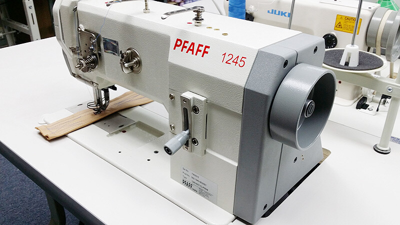 PFAFF 1245 Industrial Walking Foot Sewing Machine Leather Upholstery