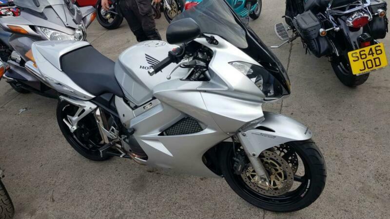 Honda vfr800 2002