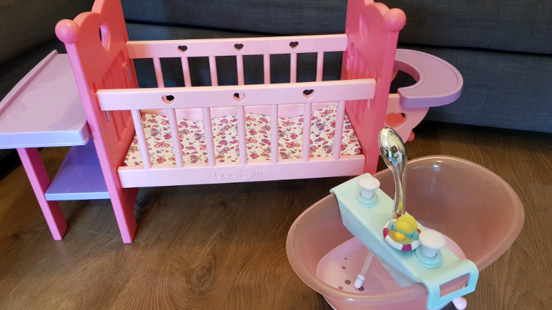 Baby Born Dolls Interactive Bath Bathtub And Bed Crib All In One Feeding And Changing In Chichester West Sussex Gumtree