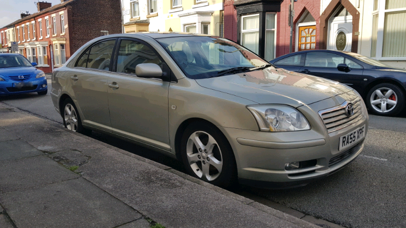 Toyota avensis 2005 универсал