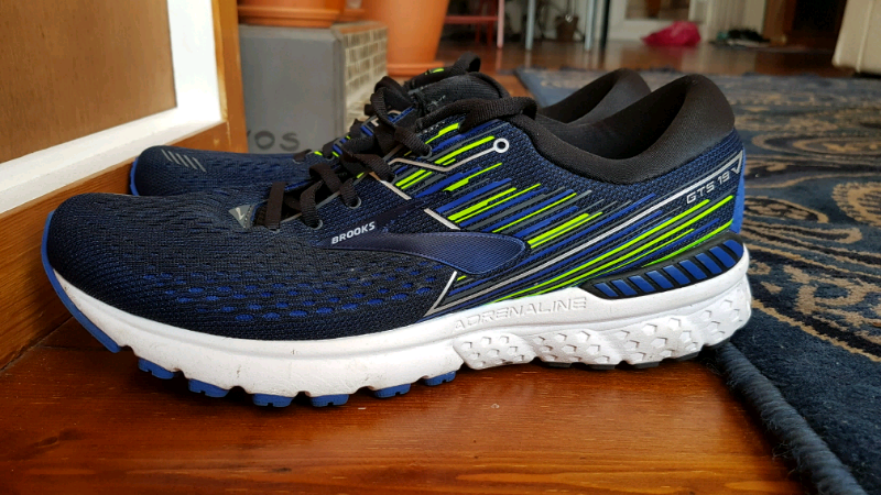 brooks ghost 11 vs adrenaline gts 19