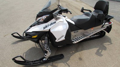 2018 Ski-Doo Grand Touring Sport Ripsaw 1.25 Rotax® 600 ACE REV
