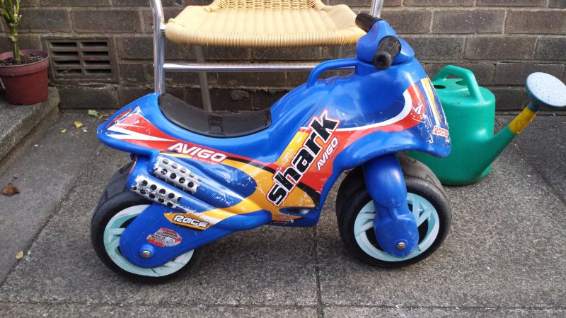 foot to floor ride on motorbike