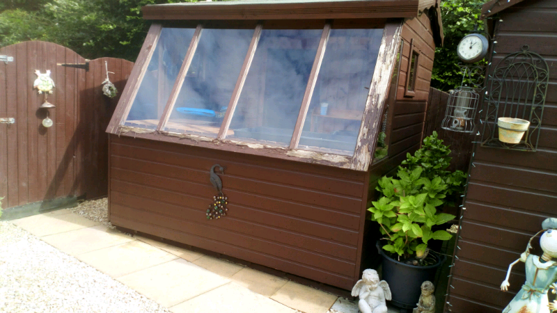 GARDEN/POTTING SHED 8' X 8' X 8' with internal sliding 