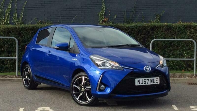 2017 Toyota Yaris 1.5 Hybrid Design 5dr CVT PETROL ...