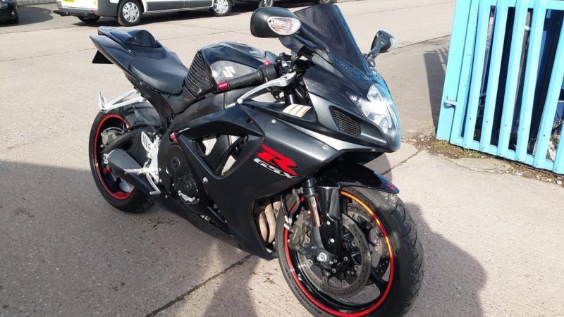 Suzuki gsxr 750 k7
