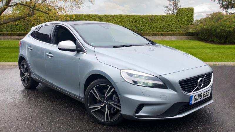 Volvo v40 2018