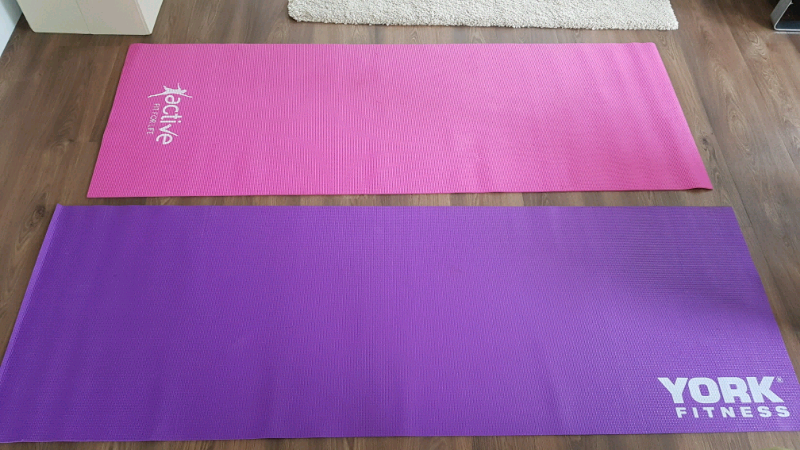 2 Gym Mats Yoga Fitness Mats Pilates Aerobics Mats Vgc Pet Smoke Free