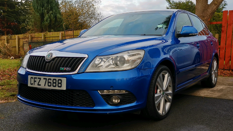 Race blue skoda