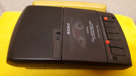 Sony tcm-939 portable cassette recorder 