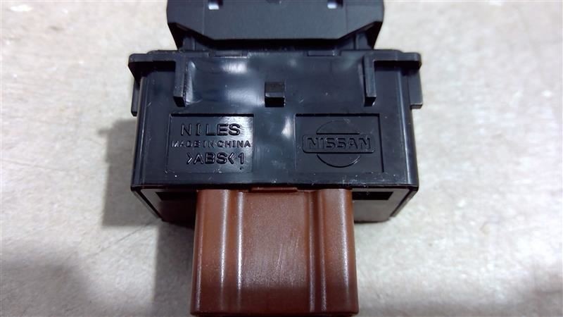Heated Seat Switch Nissan Murano 2015-2018 64K Miles 25500-1EA0A