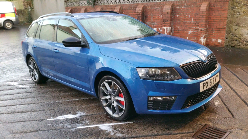 Race blue skoda