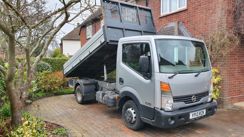 Nissan cabstar фото