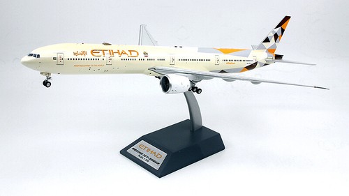 航空機・ヘリコプター JCwings 1/200 ETIHAD B777-300ER A6-ETQ JCwings 1/200 ETIHAD B777-300ER A6-ETQ - 航空機